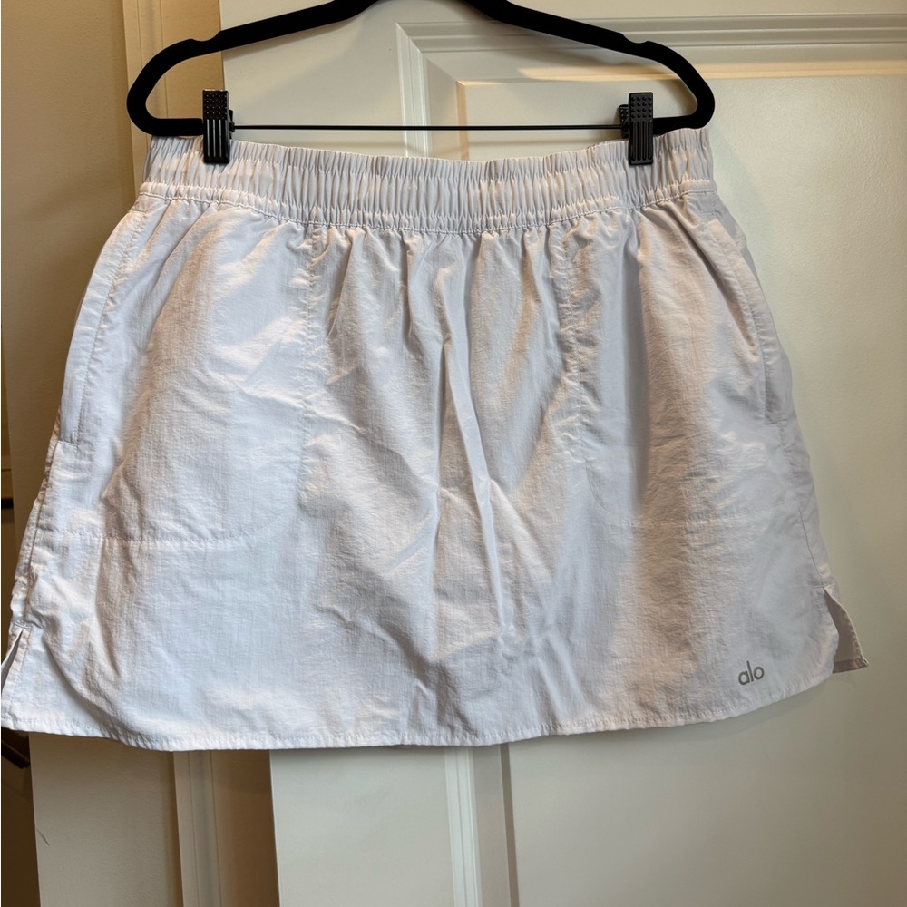 Alo White Athletic Skort with Elastic Waist